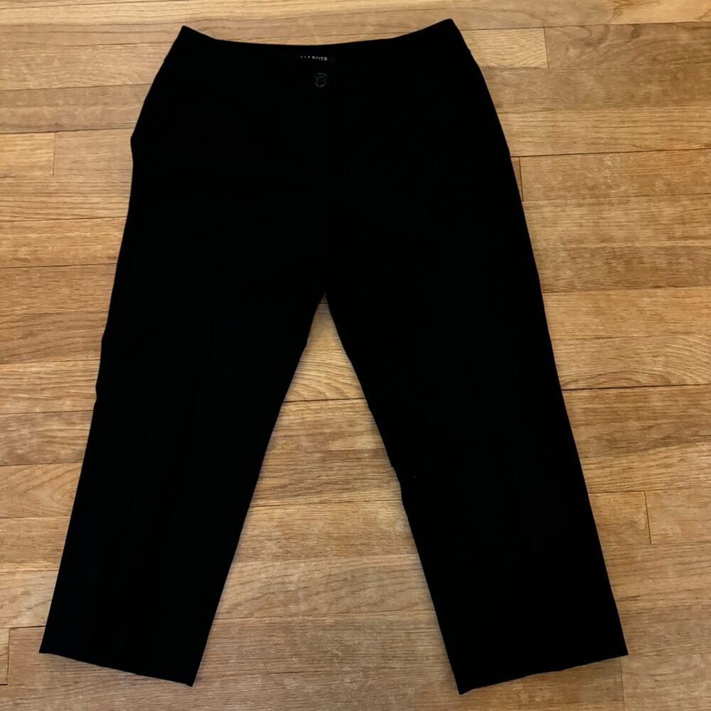 Talbots black straight leg cropped pants size 2P
b23